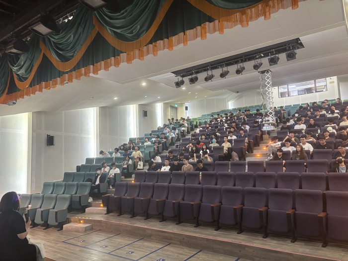 114-1新生適應與愛情學分 青春配方-我的大學生活 高EQ的人際關係練習曲圖片