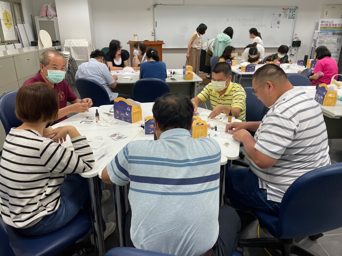 111-2 手工乾燥花小吊飾鑰匙圈工作坊圖片