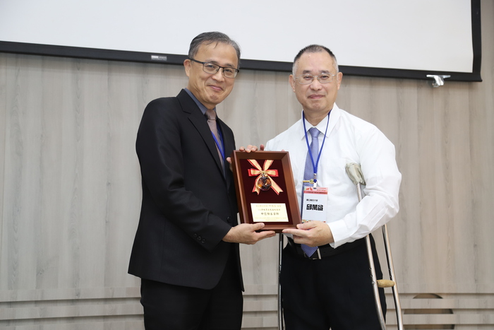 【恭賀】財務金融學系邱萬益老師榮獲114年度中區大專校院友善校園獎—傑出導師獎圖片