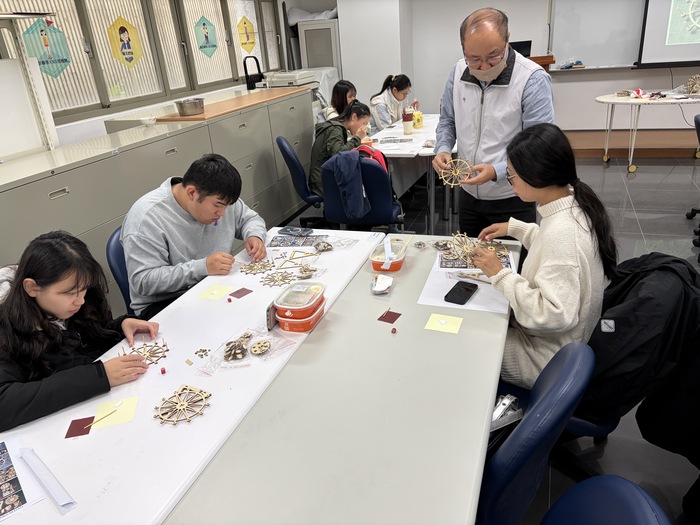 114-1平等更亮--雷射雕刻摩天輪體驗活動圖片