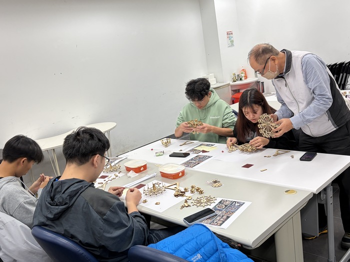 114-1平等更亮--雷射雕刻摩天輪體驗活動圖片