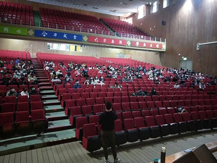 111-2 你今天迷因了嗎？談網路成癮對身心健康之影響圖片